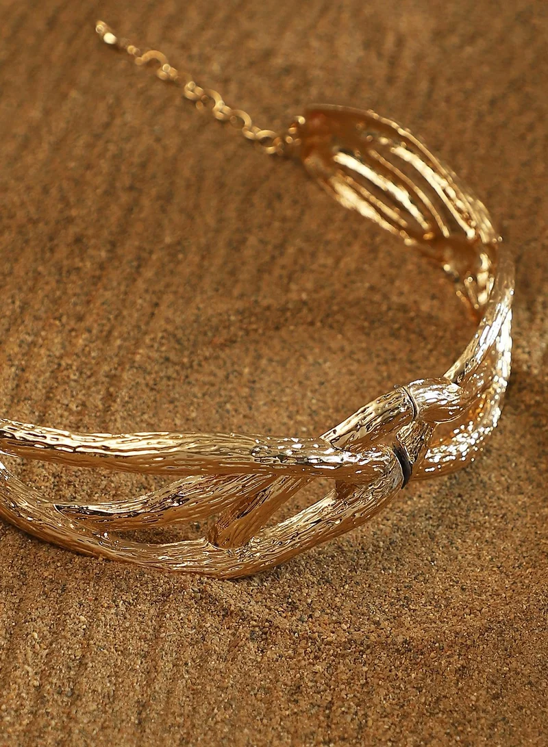 SOHI SOHI Women The Willow Collar Necklace | California  Colour | One-Size | Metallic Acrylic Material | Lobster Clasp Closure | Necklace For Casual & Evening Wear