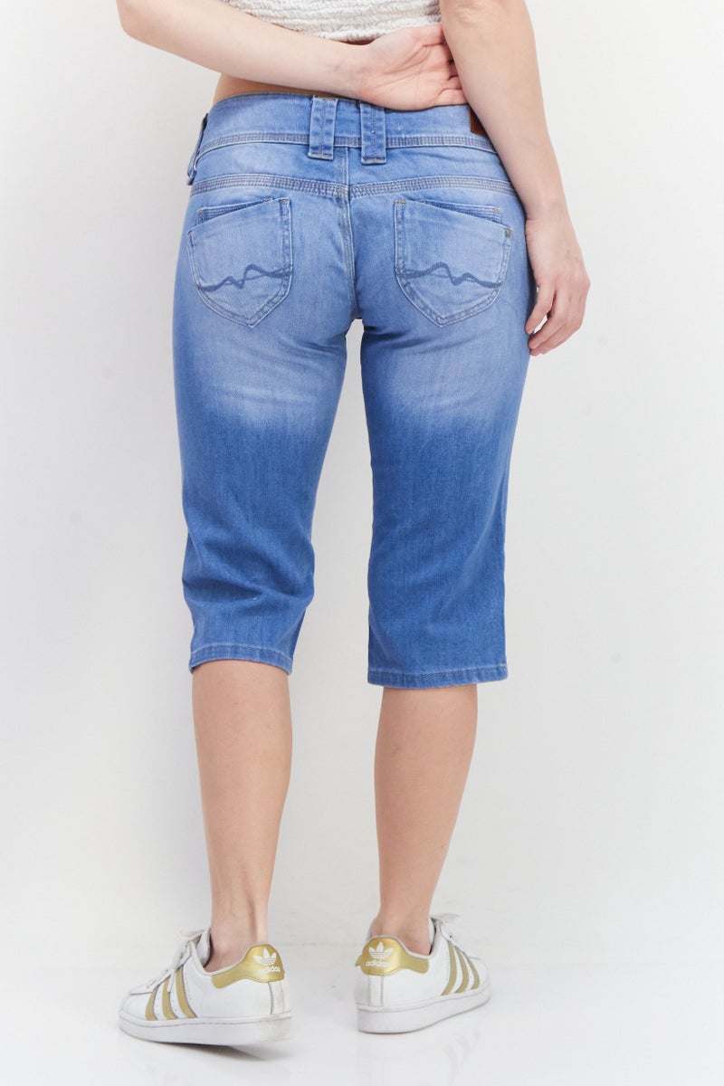 Pepe Jeans شورت جينز نسائي بقصة عادية، لون أزرق مغسول - Image 2