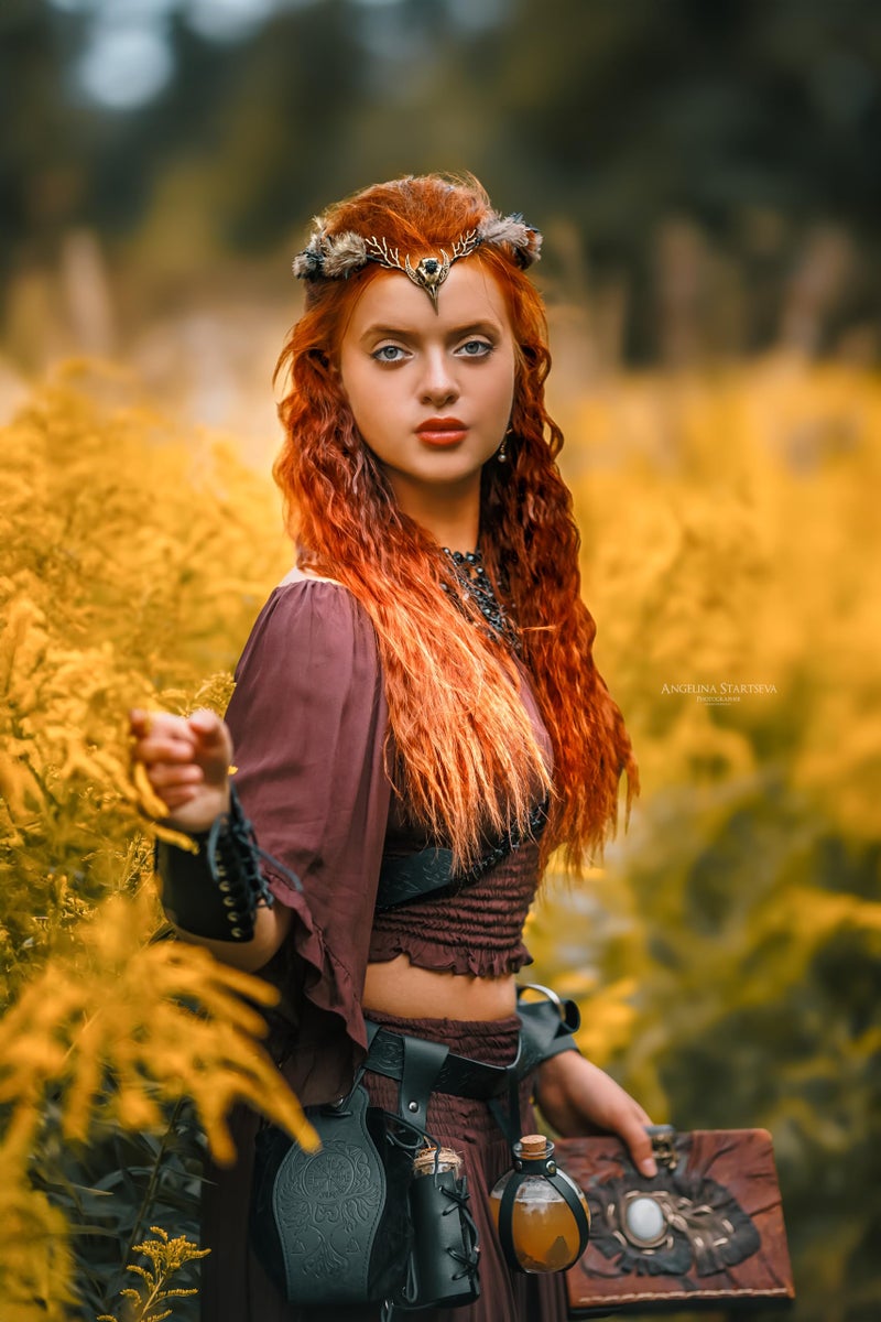 MOSTORY Brown Feather Witch Crown - Handmade Gothic Headpiece Elf Moon Cirlet with Crow Skull Dark Tiara for Women Witch Aesthetic Renaissance Halloween Cosplay Goth Wedding - Image 2