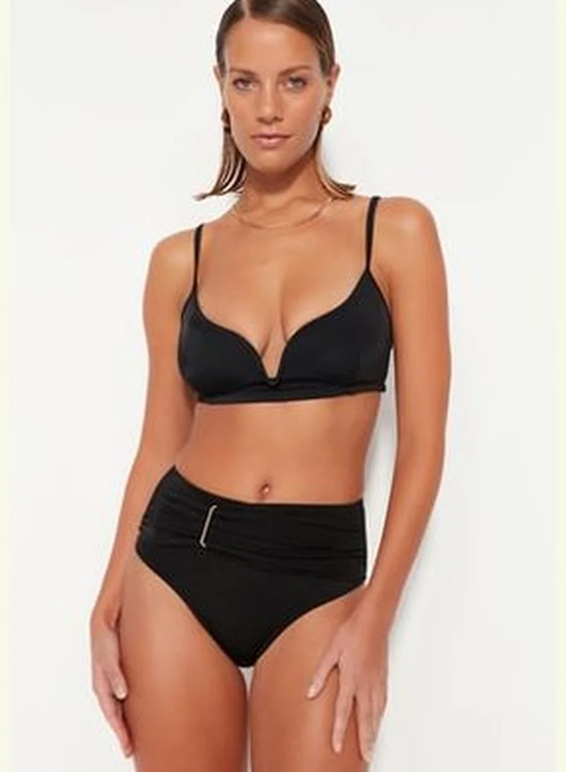 trendyol Black Accessorized High Waist Bikini Bottoms With Regular Legs TBESS23BA00197
