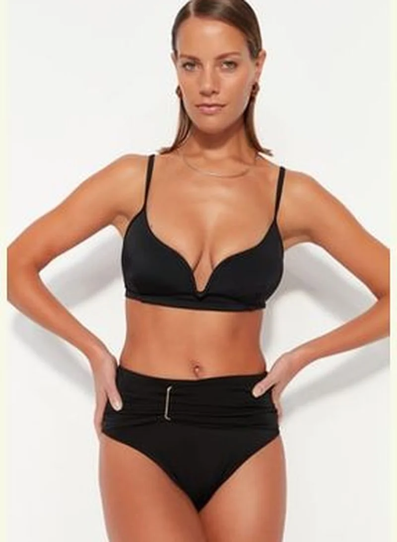 trendyol Black Accessorized High Waist Bikini Bottoms With Regular Legs TBESS23BA00197