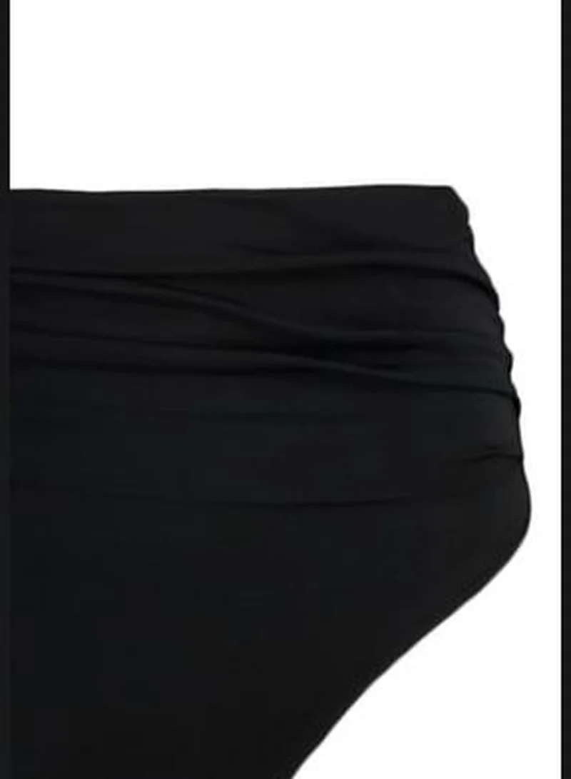 trendyol Black Accessorized High Waist Bikini Bottoms With Regular Legs TBESS23BA00197