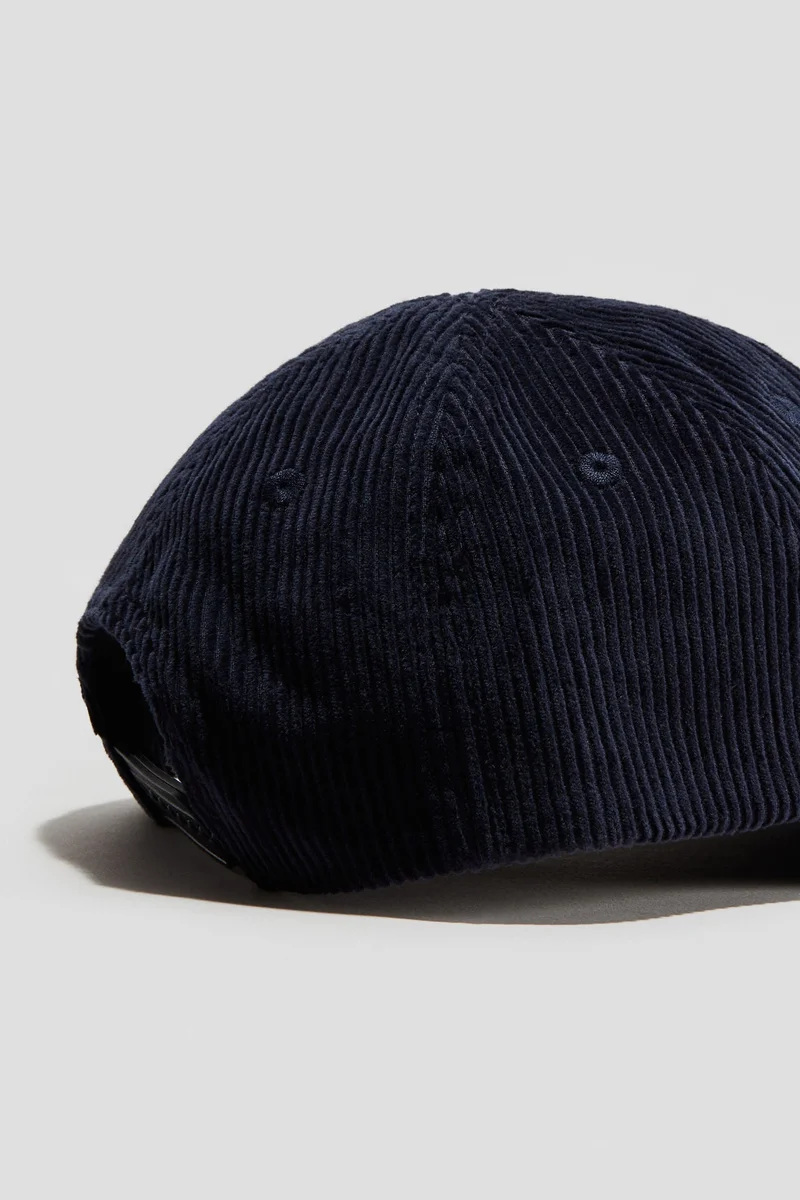 اتش اند ام قبعة كوردروي مزينة بزخرفة