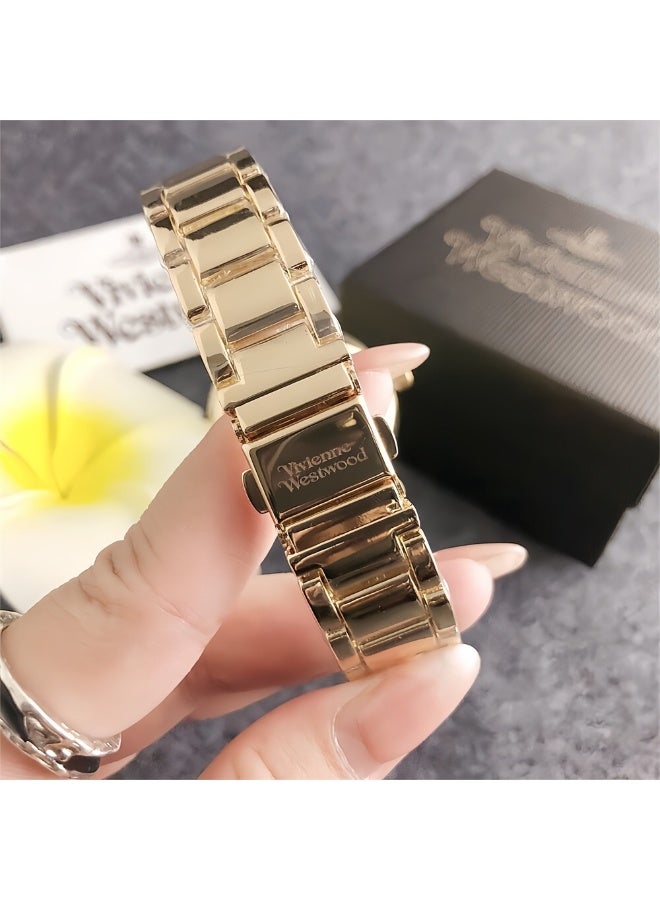 فيفيان ويستوود Luxury Meets Comfort: A Watch That Wears Her Confidence - Image 3