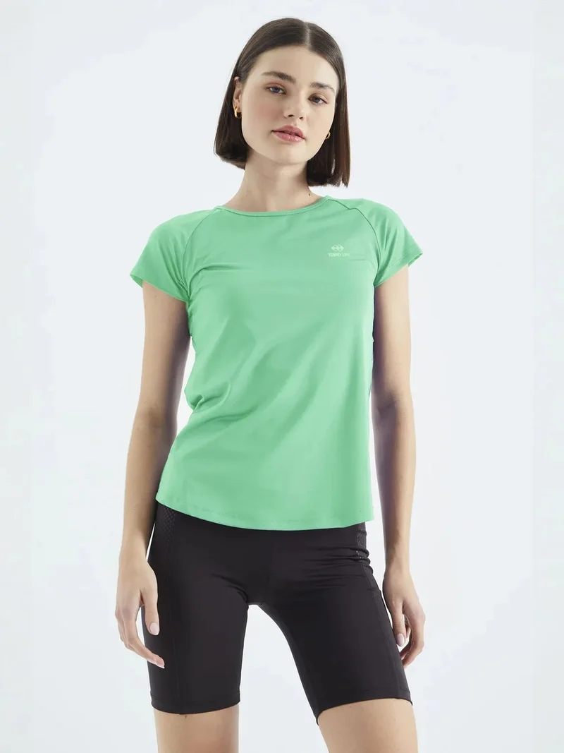 تومي لايف TOMMY Women's Short-Sleeve Crew Neck T-Shirt