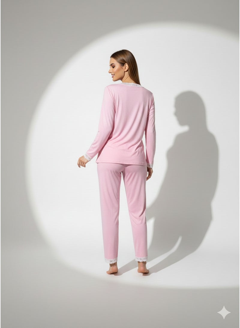 مانيكان طقم بيجامة نسائي بتصميم عينة مصنوع من مادة ناعمة مريحة للغاية من القطن المخلوط مزخارف من دانتيل عن الحواف - Image 3