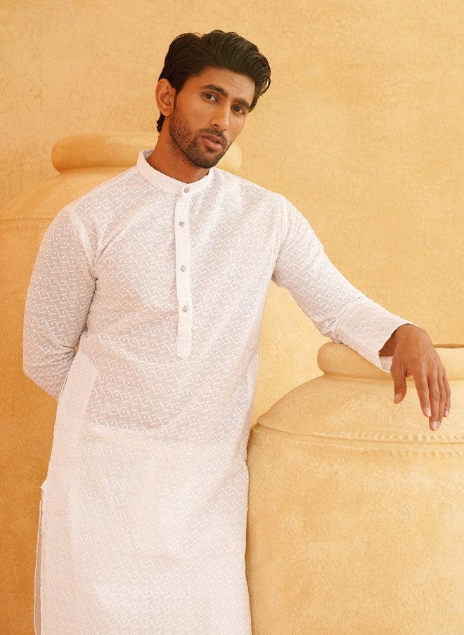 Sojanya Ethnic Motifs Embroidered White Kurta for Men - Image 3