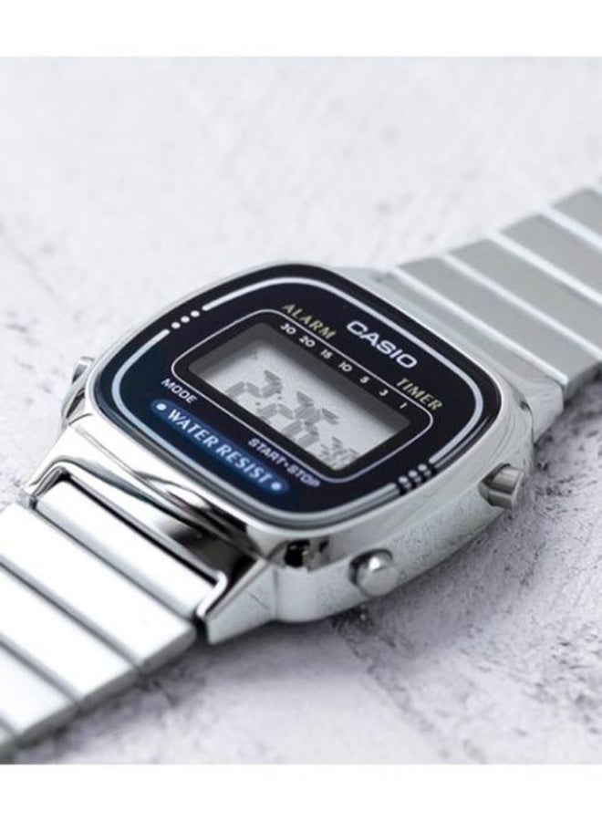 كاسيو ساعة يد رقمية مقاومة للماء بسوار من الاستانلس ستيل طراز LA-670WA-1D - قياس 25 مم - لون فضي للنساء - Image 2