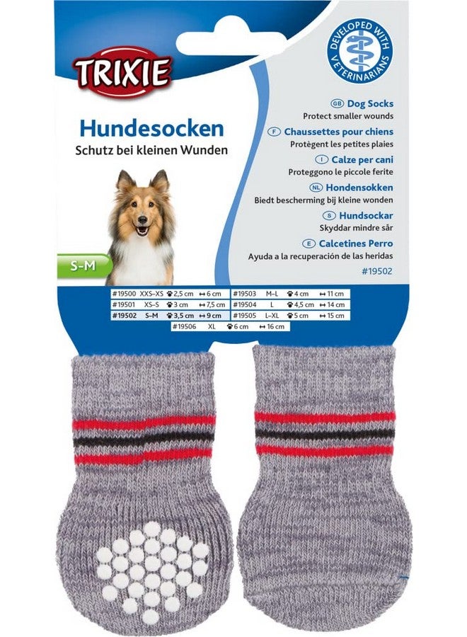 تريكسي جوارب مضادة للانزلاق للكلاب الصغيرة (تشيهواهوا، بودل لعبة، جراء) | تحمي من الجروح الصغيرة والأرضيات الباردة والأثاث المترب - قطعتان، مقاس XS-S، رمادي (عبوة من 3 قطع) - Image 2