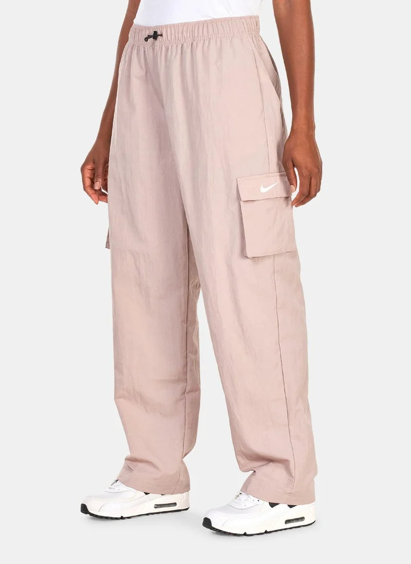 Nike Women's Sportswear Essential High-Rise Cargo Trousers