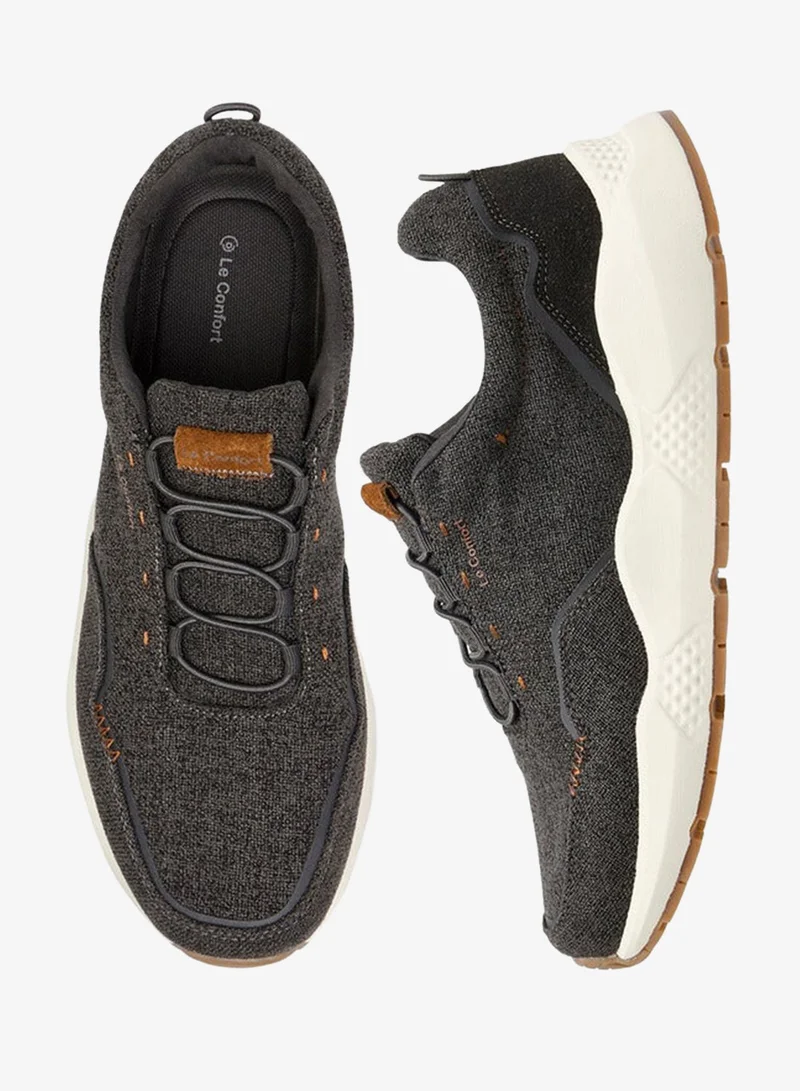 لو كونفورت أحذية رياضية سهلة الارتداء بنقوش