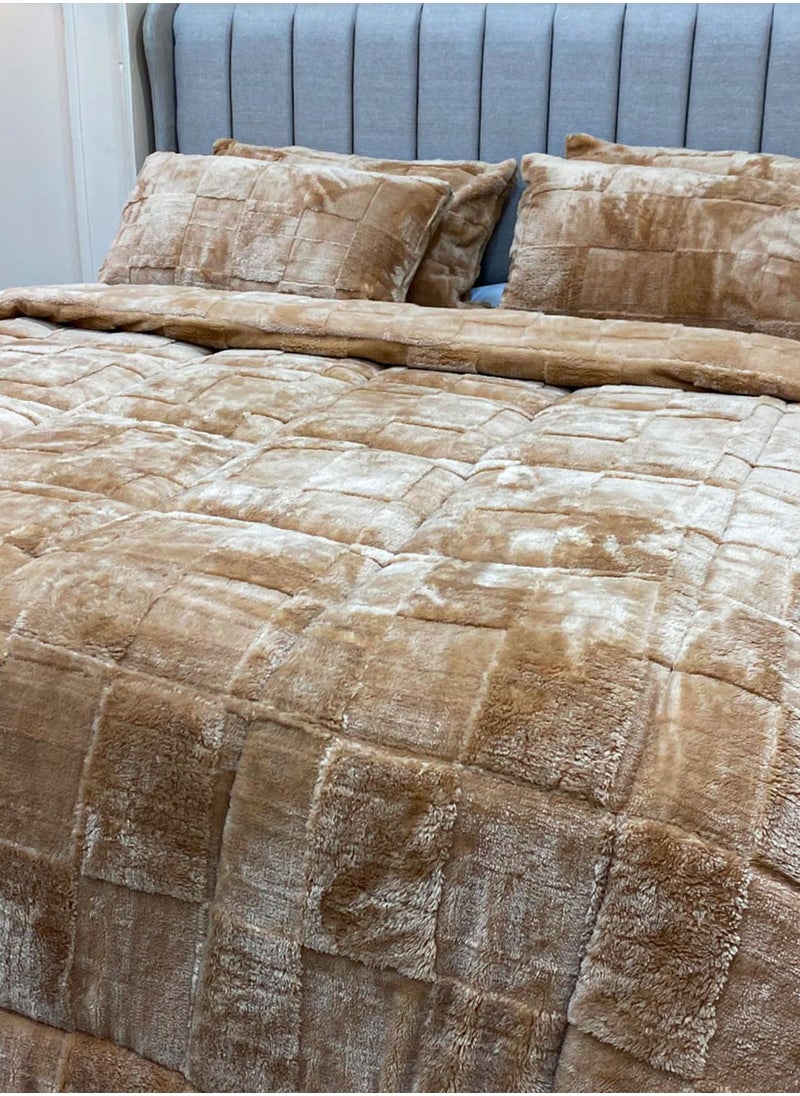 Family Bed Quilt Set Chess Spanish Fur 3 pieces size 220 × 240 cm model 2410 from Family Bed  - Image 4