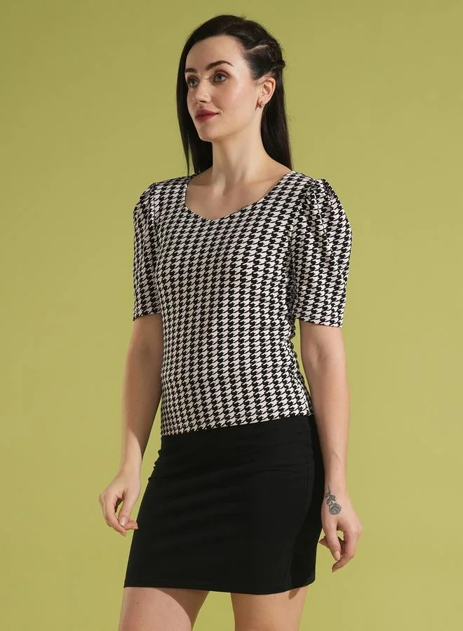 globus Black Houndstooth Print Sweetheart Neck Top