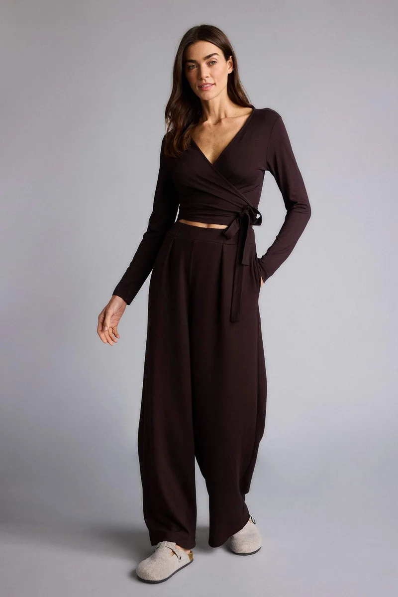 ديفاكتو Belted Long Sleeve T-Shirt