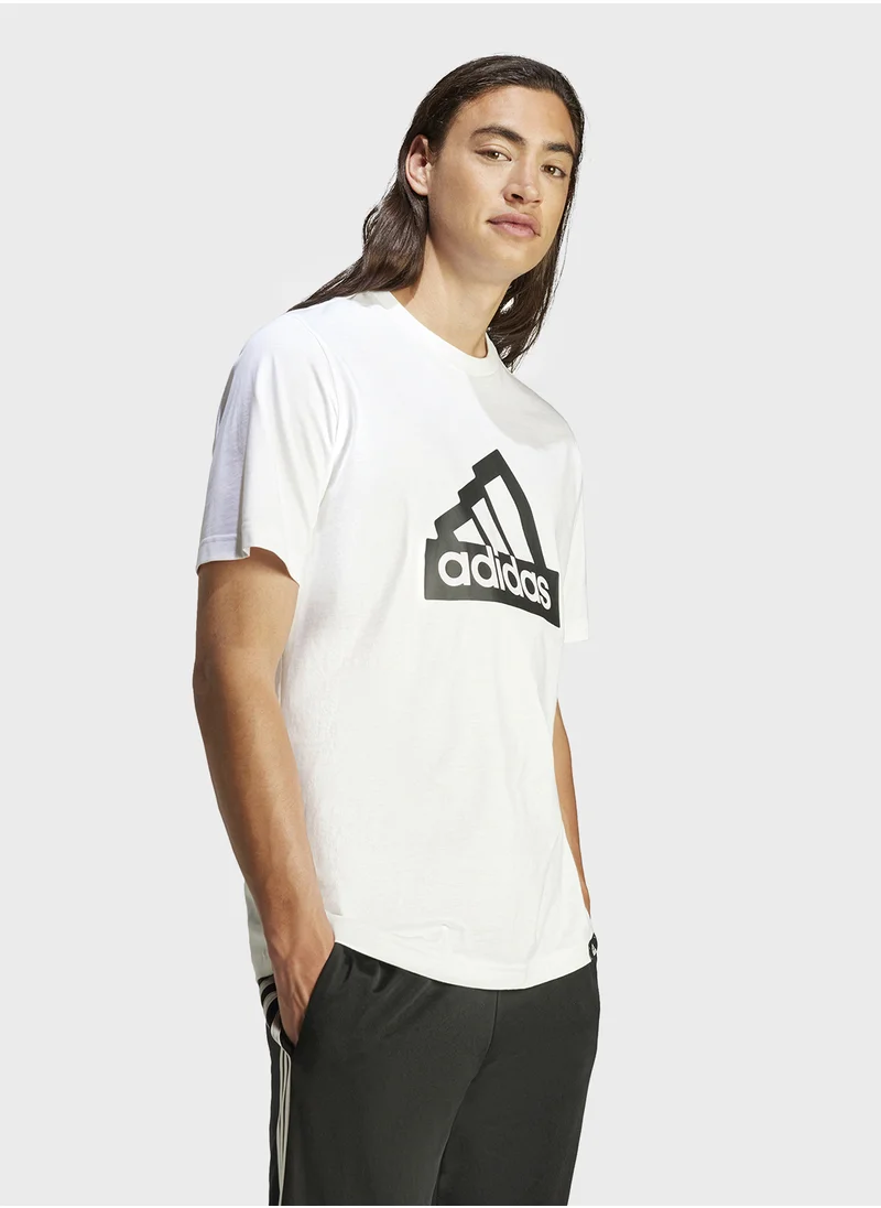 Adidas Modern Essentail Graphic T-Shirt