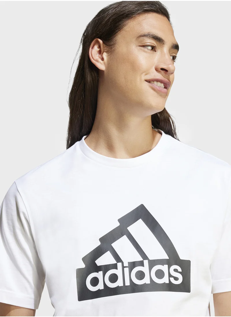 Adidas Modern Essentail Graphic T-Shirt