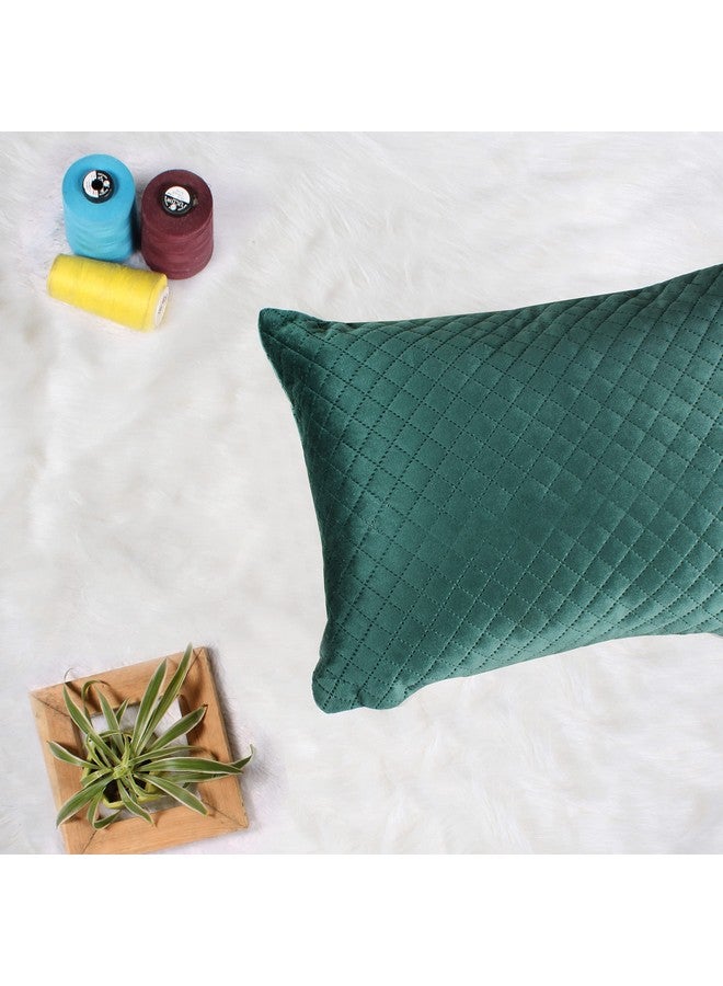 STITCHNEST مجموعة STITCHNEST من 2 غطاء وسادة | مخمل مبطن | أخضر | مظهر ناعم وعالي الجودة | 12x18 بوصة | مناسب للكنبة وديكور غرفة المعيشة - Image 3