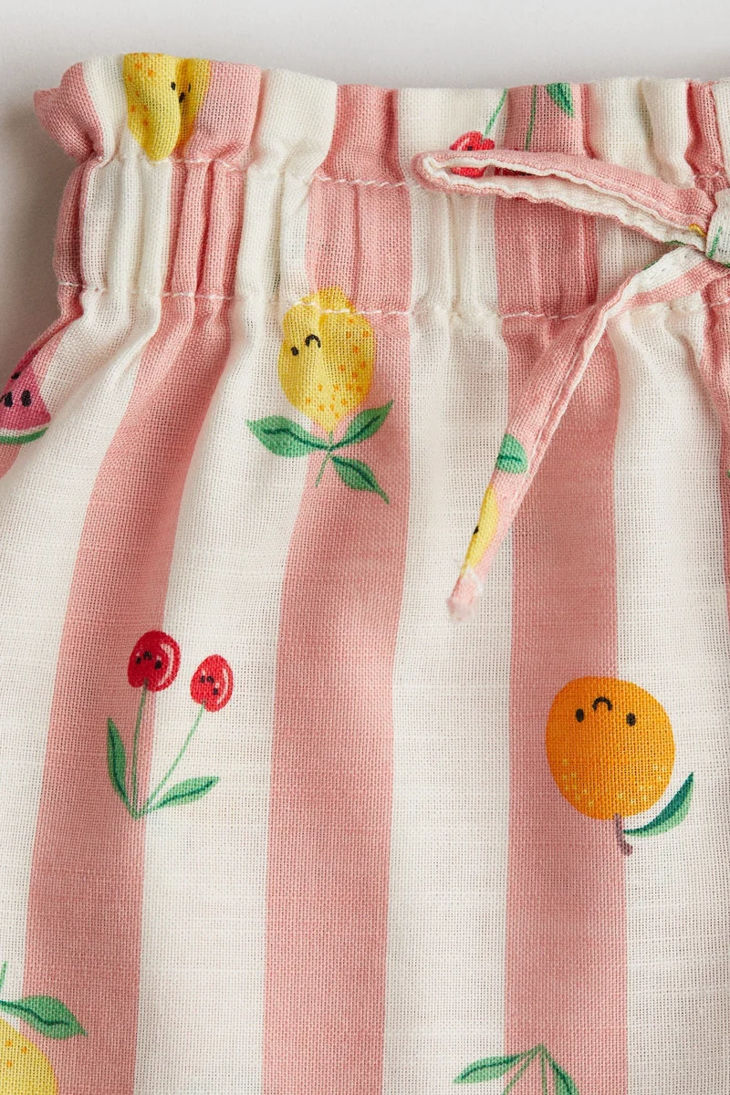 H&M Paper bag shorts