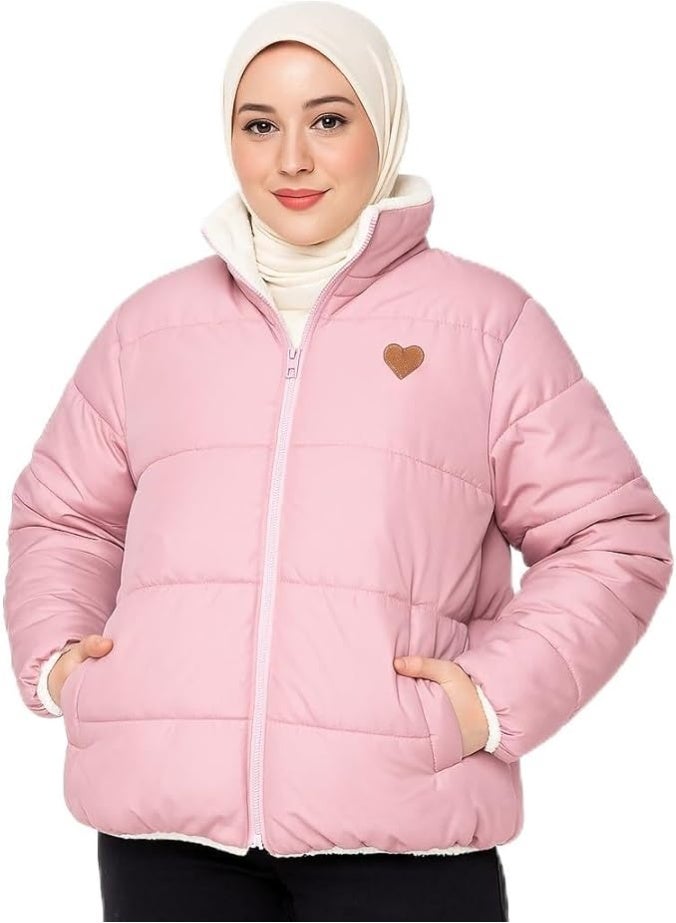 جاكت مبطن بمب يمكن ارتداؤه على الوجهين بينك وأبيض فرو ناعم من الداخل وخامة وتر بروف مقاومة للمياه من الخارج - وان سايز يناسب حتى 80 كجم لشتاء دافئ ومريح - Image 2