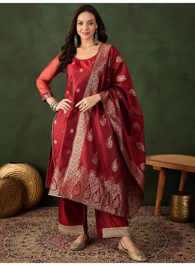 AKS Emerald Maroon Jacquard Kurta Set With Jacquard Dupatta