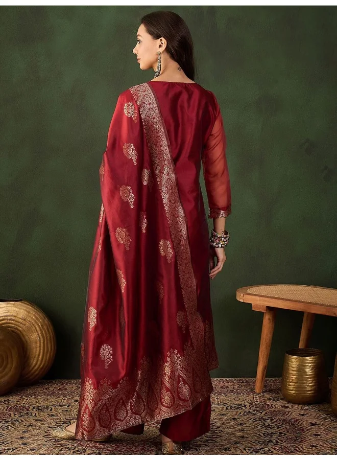 AKS Emerald Maroon Jacquard Kurta Set With Jacquard Dupatta