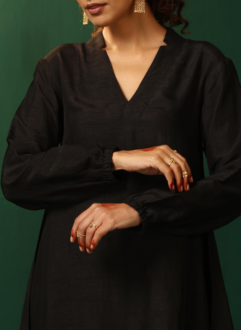 ترو برونز طقم حرير أسود بياقة - Image 5