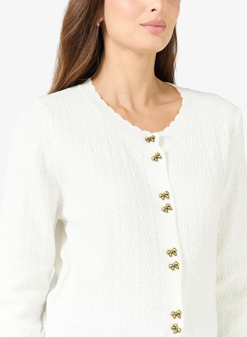 ايلا كارديجان بأزرار