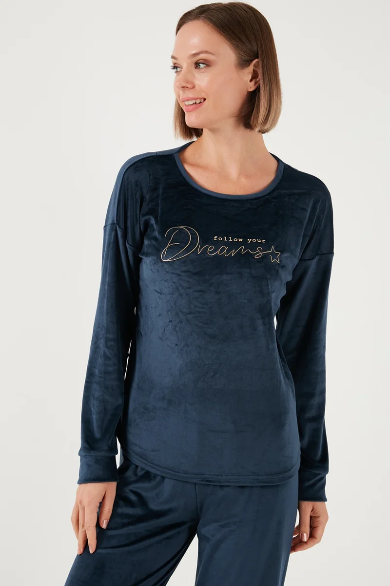 ليلا Standard Fit Crew Neck Soft Velvet Pajama Set Women's Pajama Set 6094202