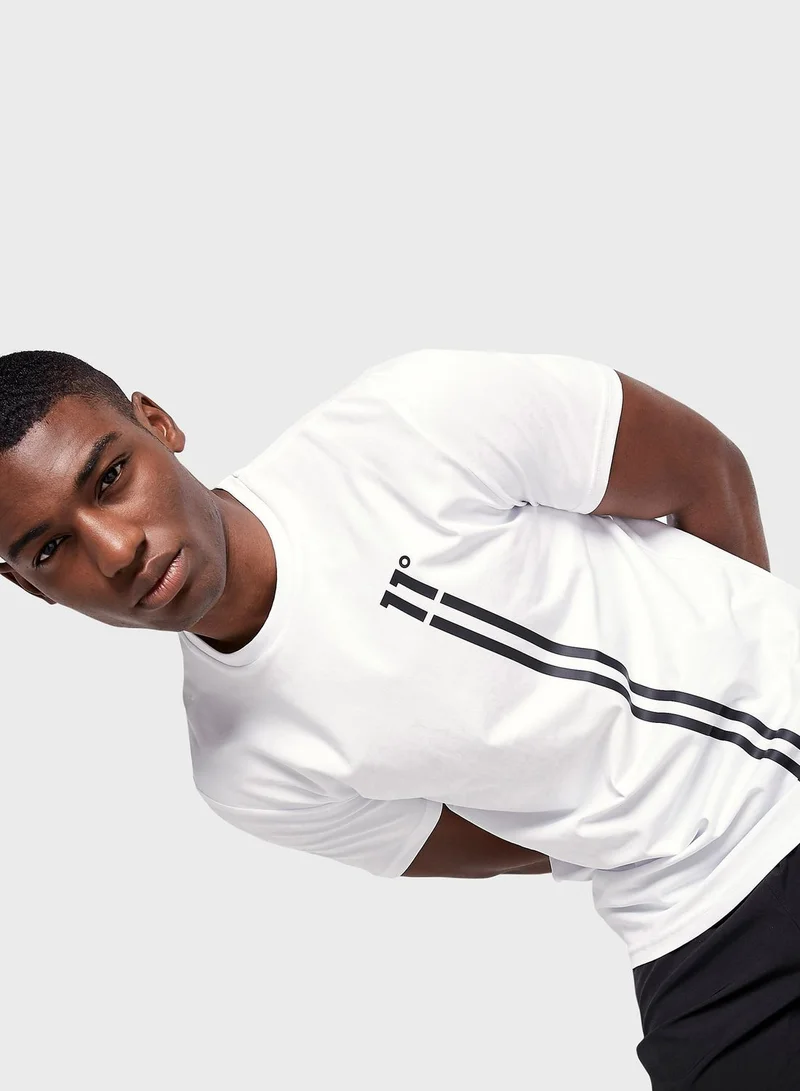 11_ديجريز تيشيرت مزين بخطوط