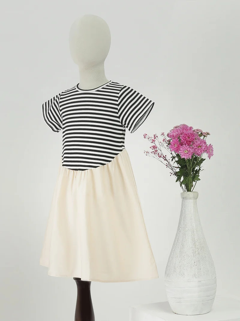 جلو باص Globus Girls White Striped Round Neck Gathered Detail Fit & Flare Mini Dress