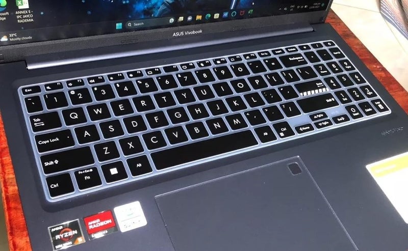 Raya غطاء لوحة مفاتيح سيليكون لجهاز ASUS Vivobook 15X OLED (K3504 / M3504) ASUS Vivobook S 15 OLED (K3502 / K5504 / S3502 / S5504) و Vivobook 15 OLED (X1502 / X1504) (أسود) - Image 5