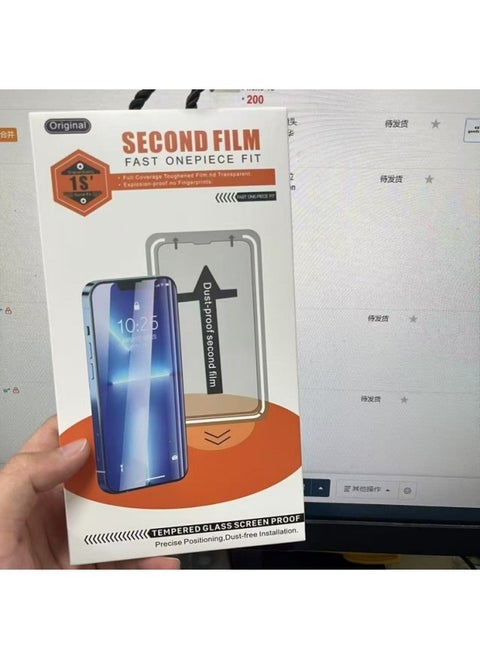 Applicable To Apple 16pro Gorilla 360 Degree Peep-proof And Dust-free Tempered Film Iphone16promax Film HD-Color:Soft Shell Dust-free Warehouse [anti-peep + Packaging]-Size:iPhone 12/12pro