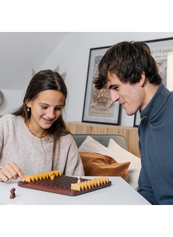 Gigamic Quoridor - Over 1 Million Sold! Mensa Select Winner | Wooden Abstract Strategy Game for Adults and Families | Ages 8+ | 2 to 4 Players | 1 Minute to Learn, 15 Minutes to Play  - Image 4