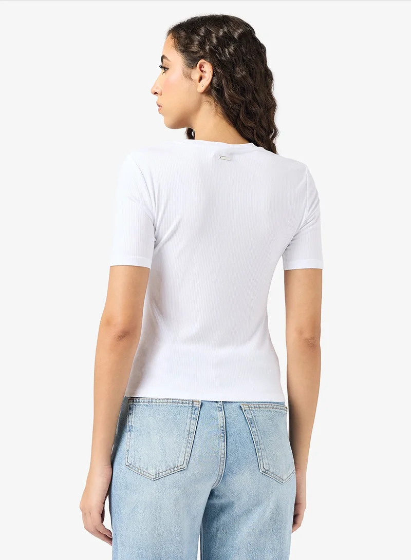 كالفن كلاين بلوزة مضلعة أساسية