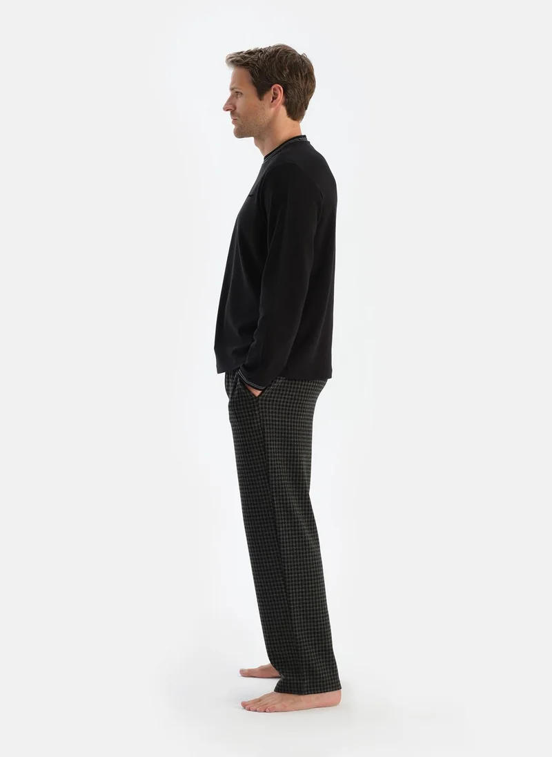dagi T-shirt & Trousers Pajama Set Crew Neck Supreme Mid Rise Sleepwear