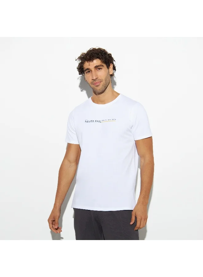 Iconic Iconic Typographic Print T-shirt with Crew Neck and Short Sleeves