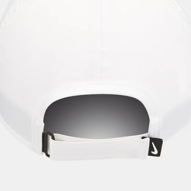 نايكي قبعة دراي-فِت كلوب خفيفة الريشة غير مهيكلة