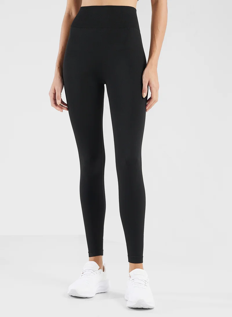 فورورد Cropped Fitted T-Shirt & High Rise Legging Set