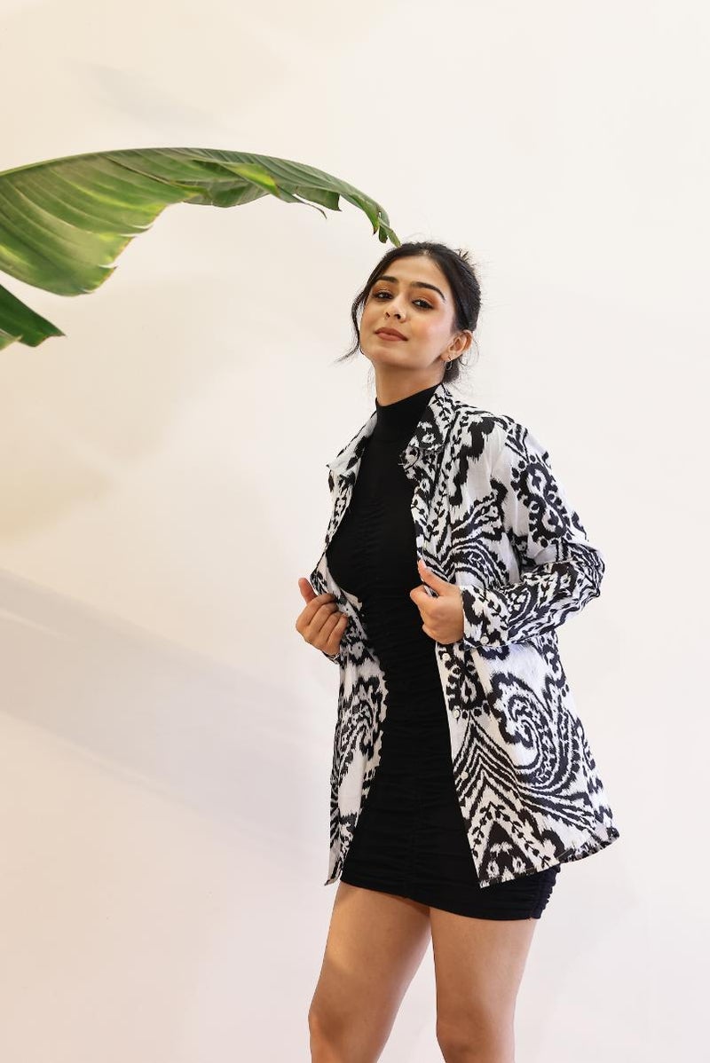 Label Flavia قميص كاجوال أسود للنساء - Image 4