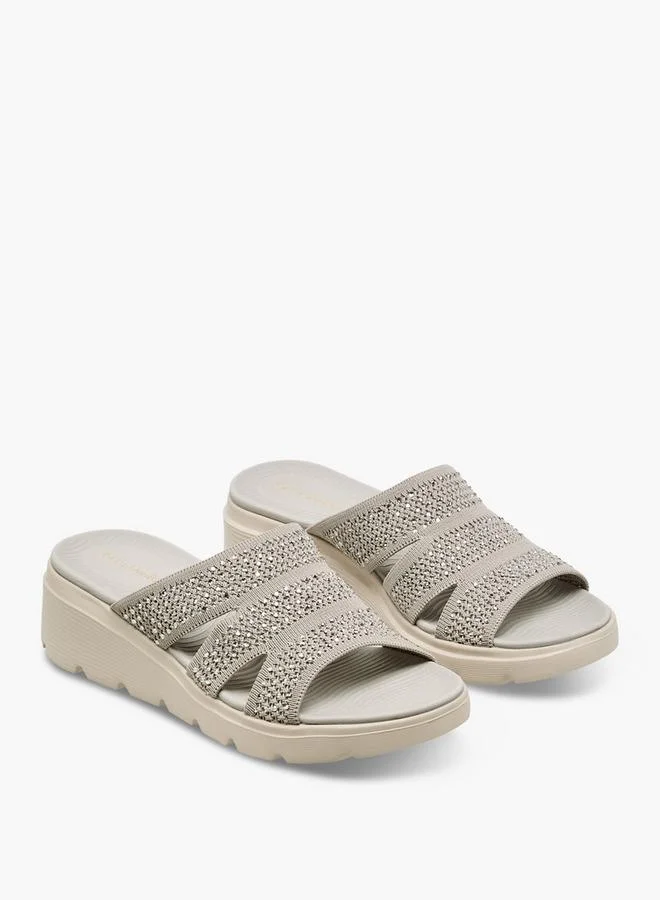 لو كونفورت Women Embellished Sandals