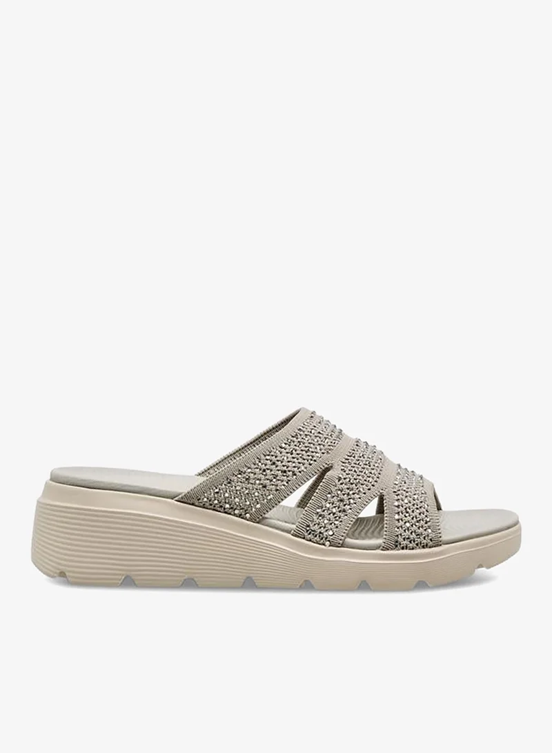 لو كونفورت Women Embellished Sandals