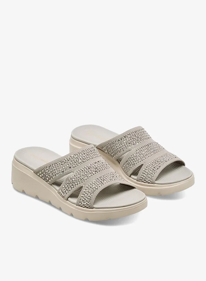 لو كونفورت Women Embellished Sandals