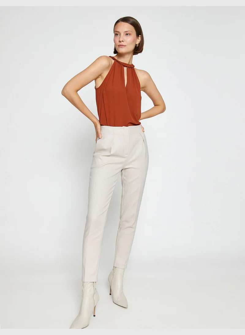 كوتون Sleeveless Neck Detail Blouse