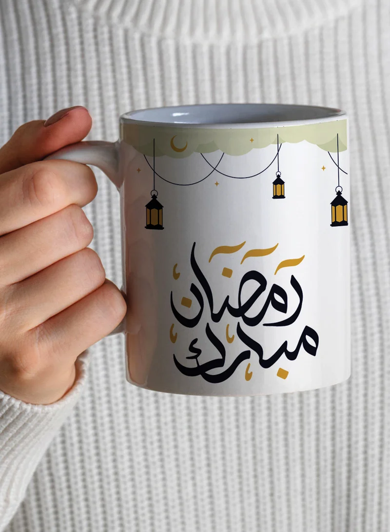 لوحة كوب ١١ أونصة من السيراميك بتصميم رمضان مبارك مع فوانيس