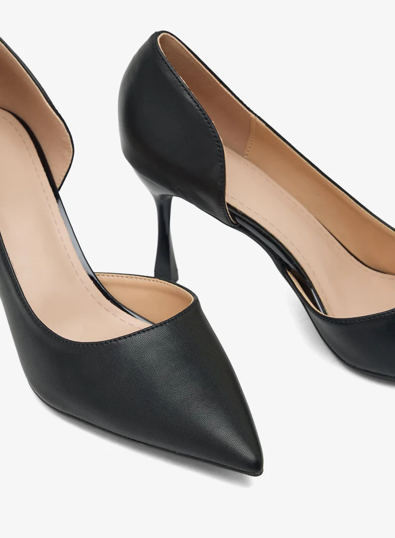 خزانة حذاء بكعب عالٍ