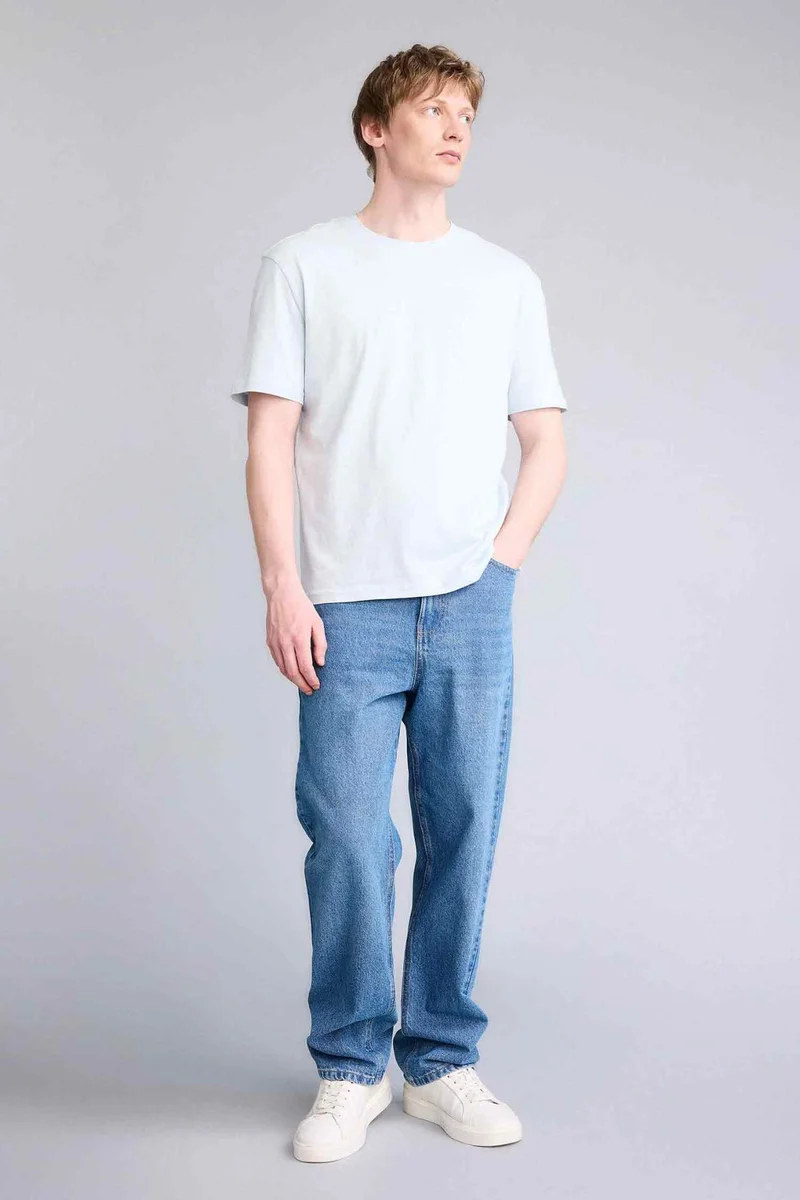 ديفاكتو New Regular Fit Crew Neck Short Sleeve T-Shirt