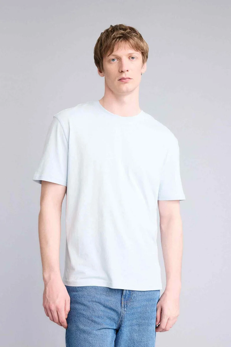 ديفاكتو New Regular Fit Crew Neck Short Sleeve T-Shirt