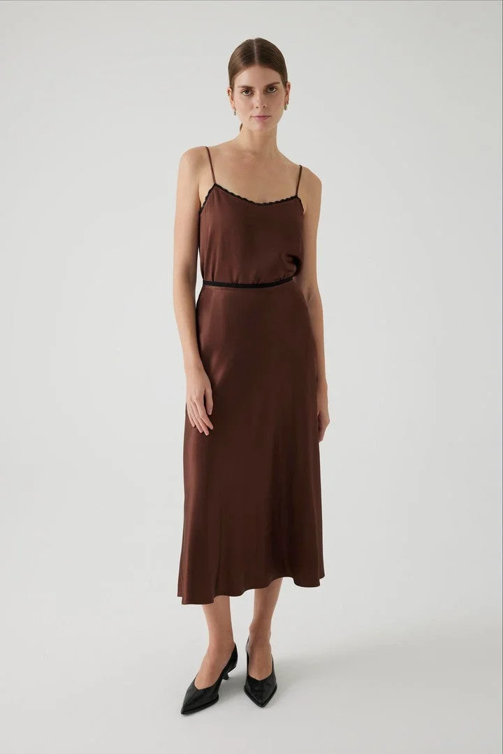 EXQUISE Satin Midi Regular Skirt