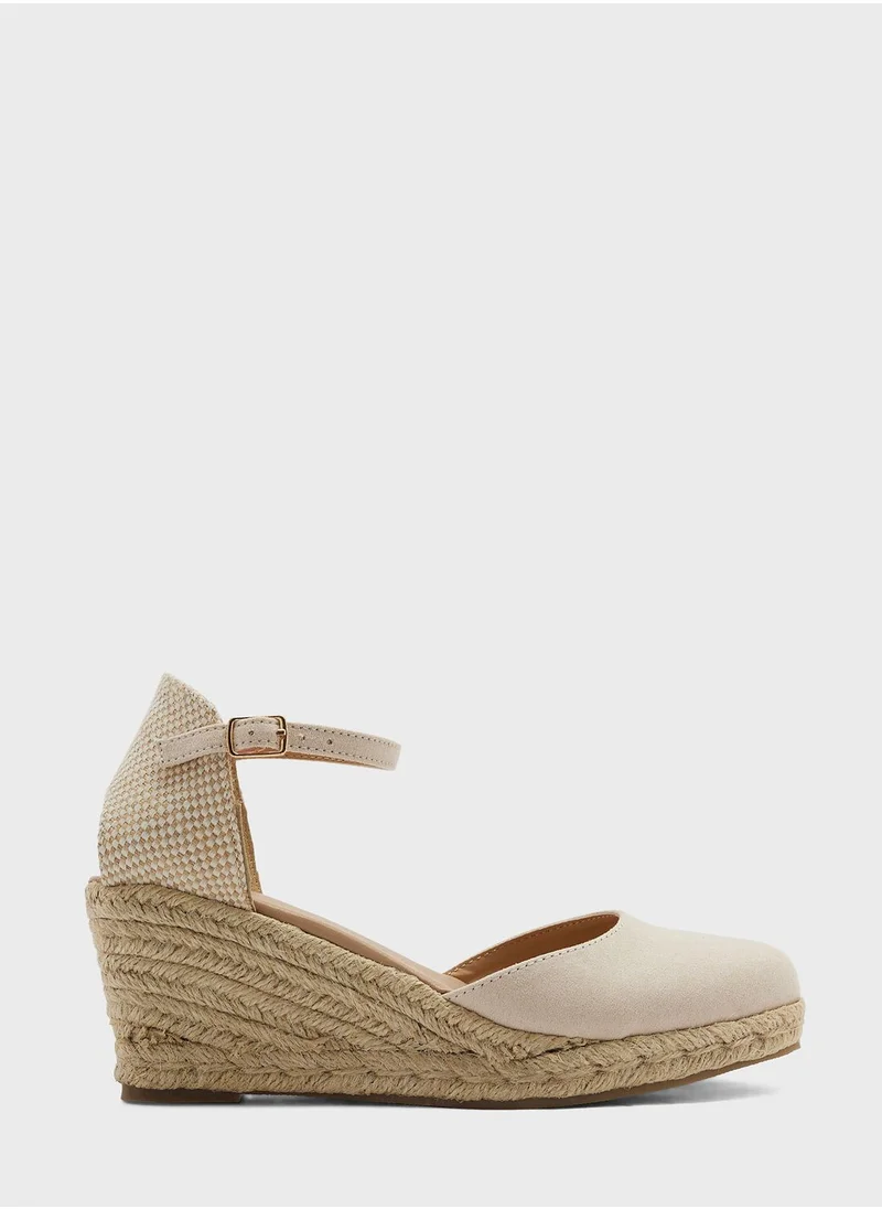 ترافل من نمشي Mid Heel Espadrille Wedge Pump