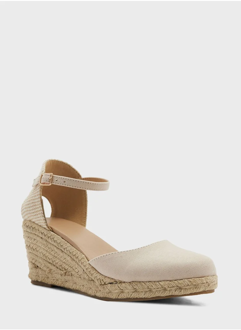 ترافل من نمشي Mid Heel Espadrille Wedge Pump